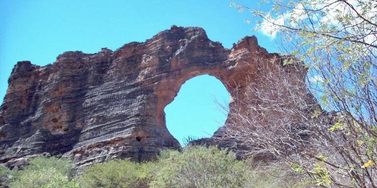 Pedra Furada.jpg