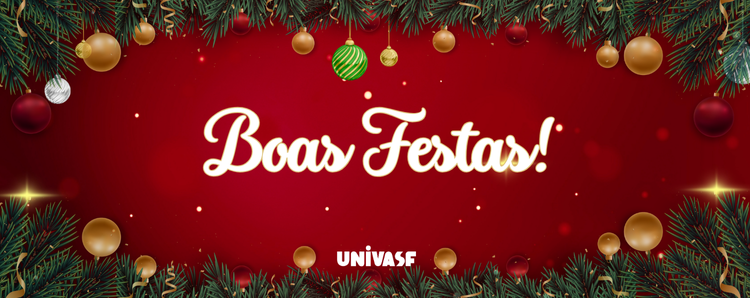 Banner natalino com fundo vermelho decorado com galhos de pinheiro, bolas e enfeites de Natal nas bordas superior e inferior. Ao centro, em letras grandes e brancas, está escrito: "Boas Festas!". Na parte inferior central, aparece o logotipo da UNIVASF.
