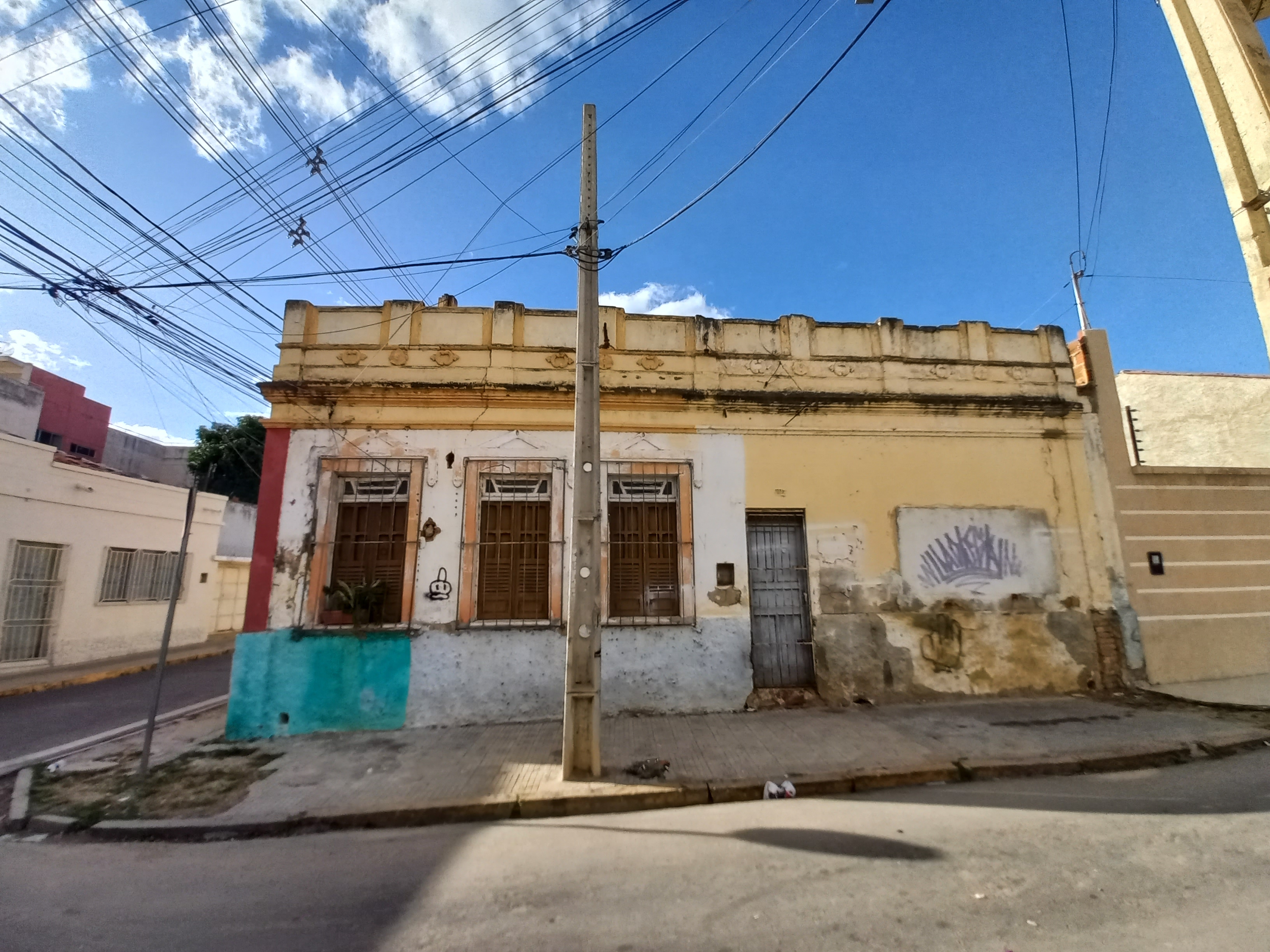 Imagem 1. Fachada frontal