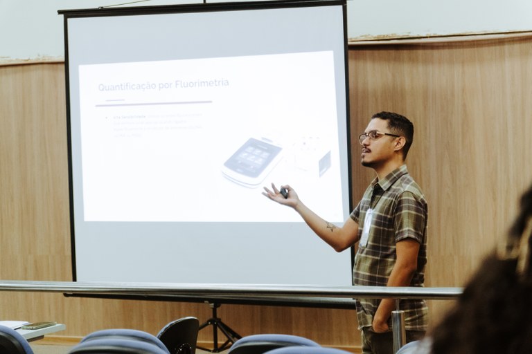 “Fundamentos do diagnóstico molecular viral por PCR em tempo real” 2